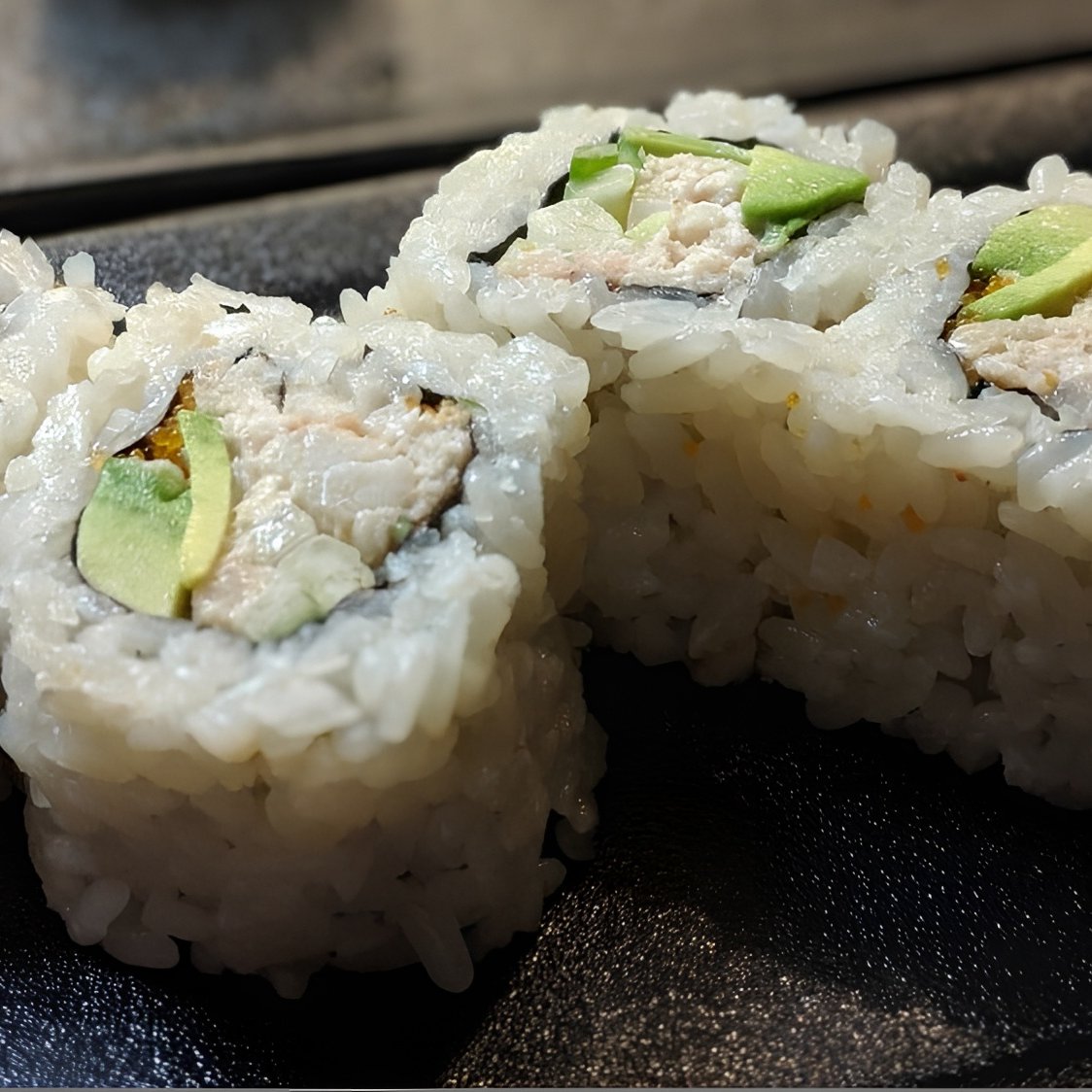 California Maki Roll (8 pcs).