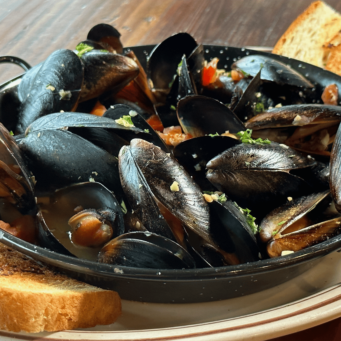 Ouzo Mussels