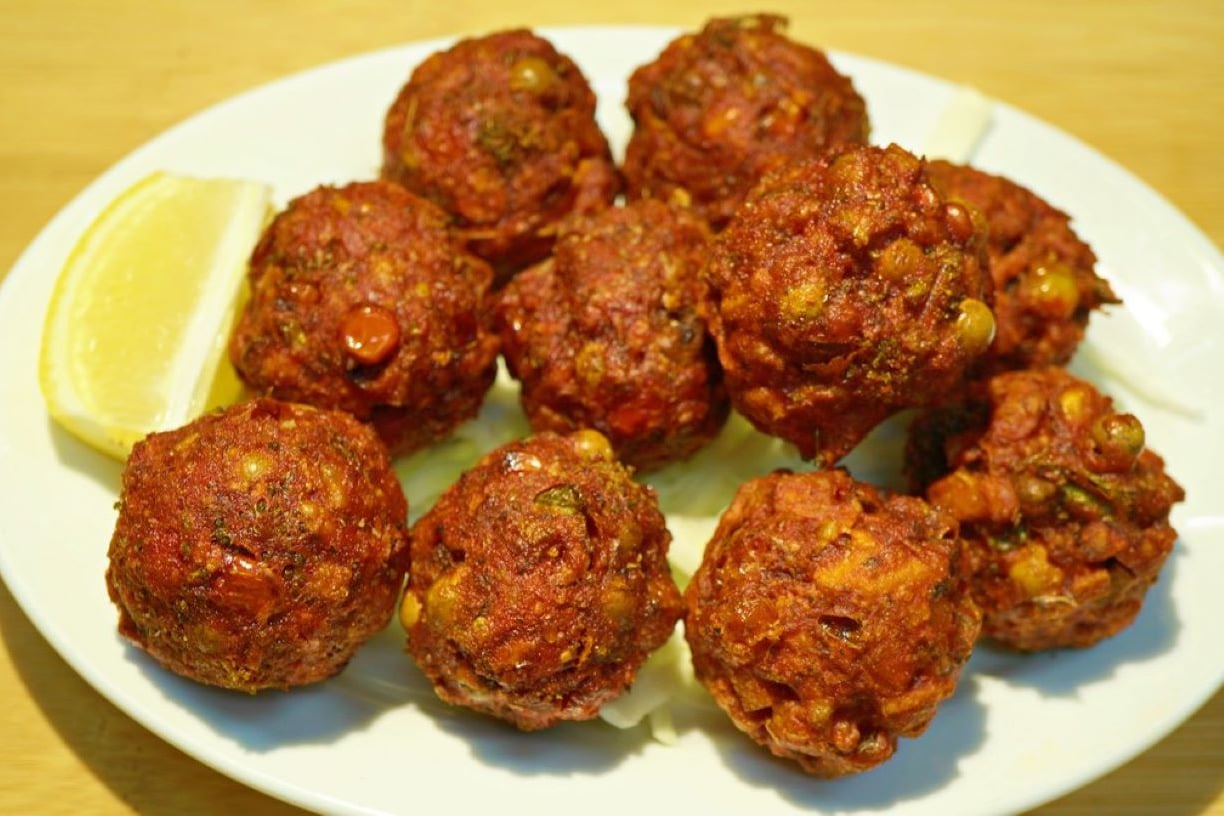 6. Vegetable Pakora (10 Pcs)