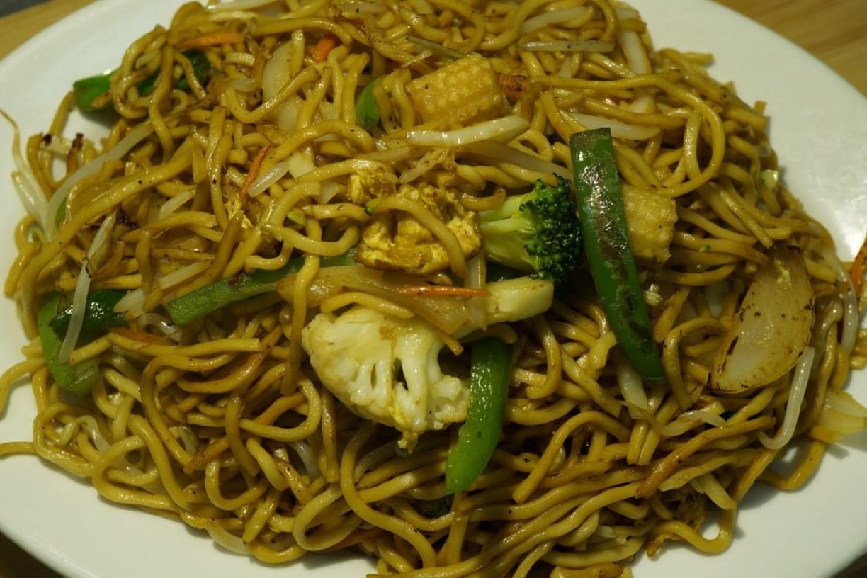 27. Hakka Vegetable Chow-Mein