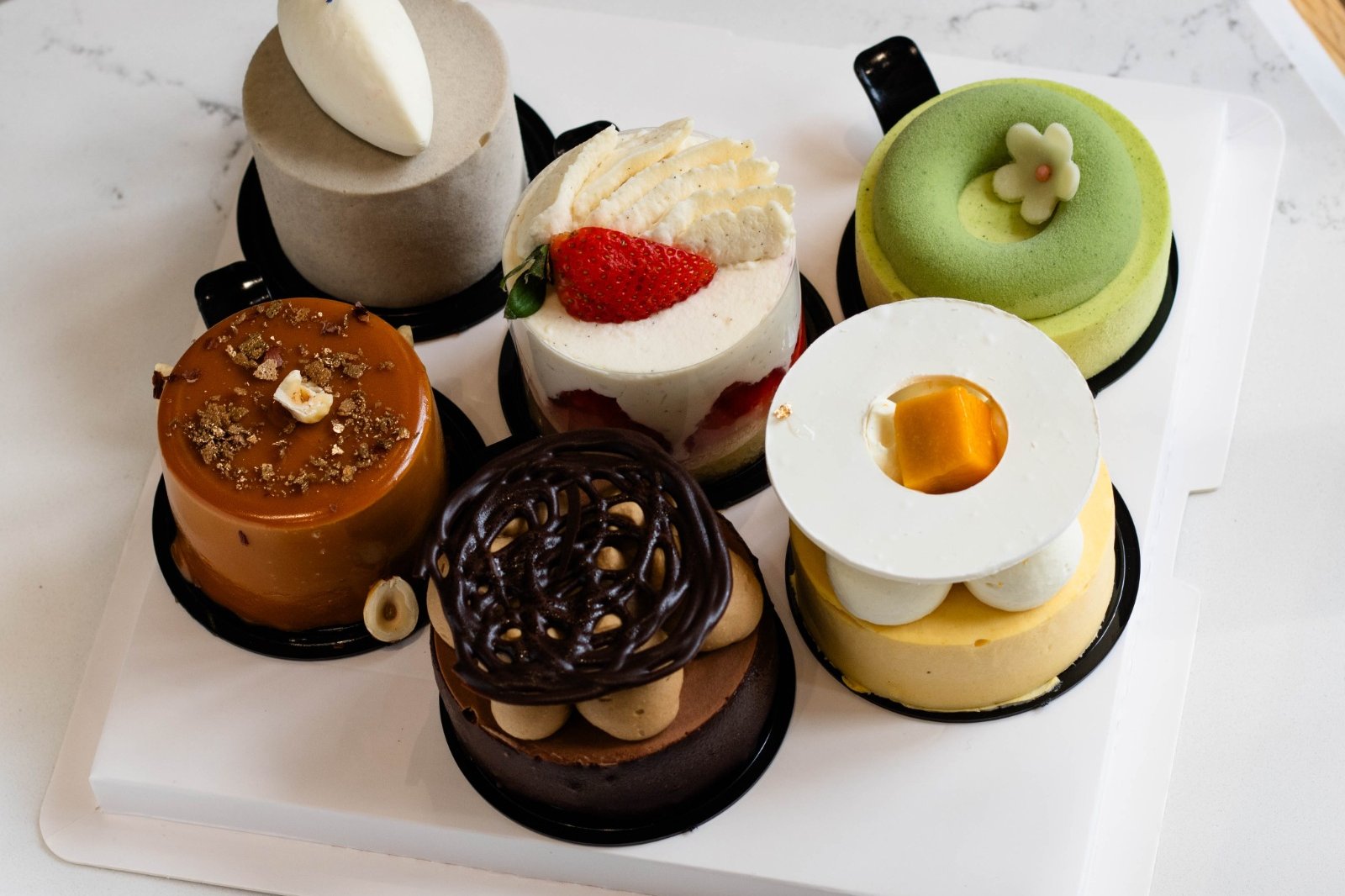 Mini Cakes Gift Set (6 pcs)