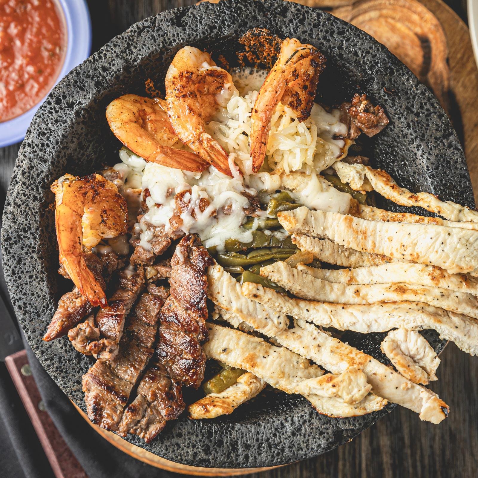 Molcajete Parrillada.
