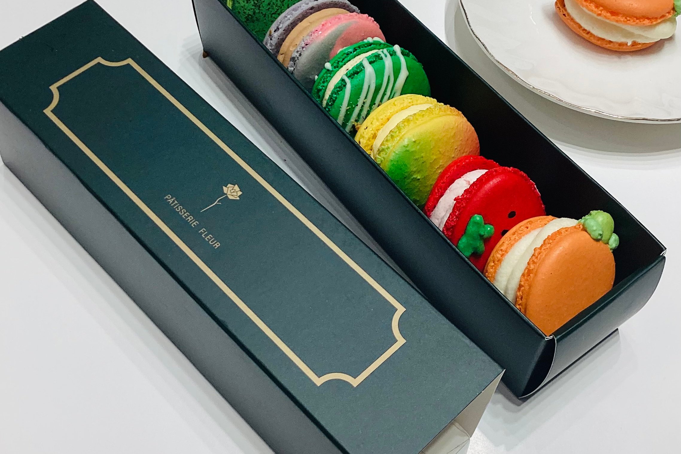 Macaron Box Set (6 pcs)