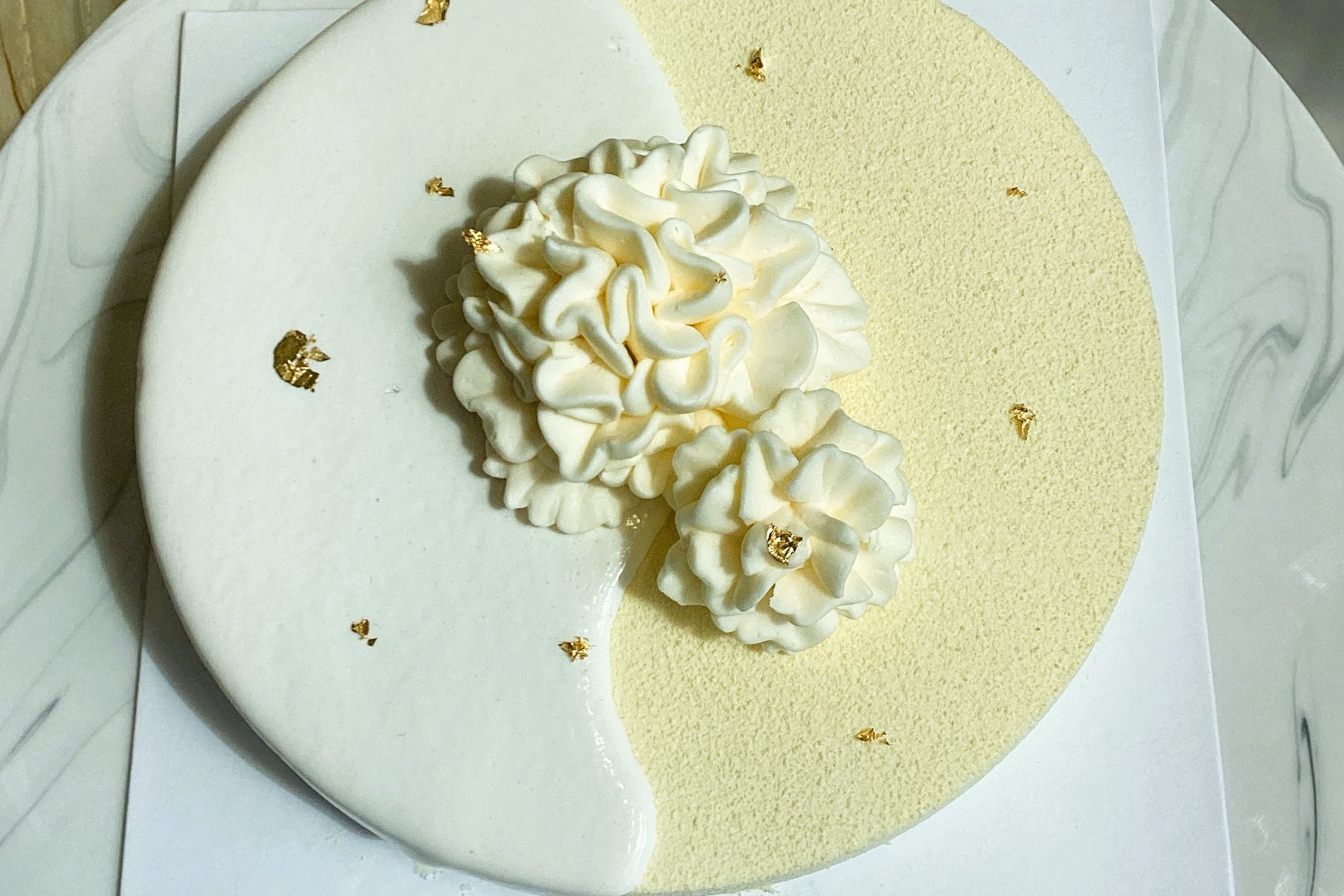 Fleur de Maman Cake 7"