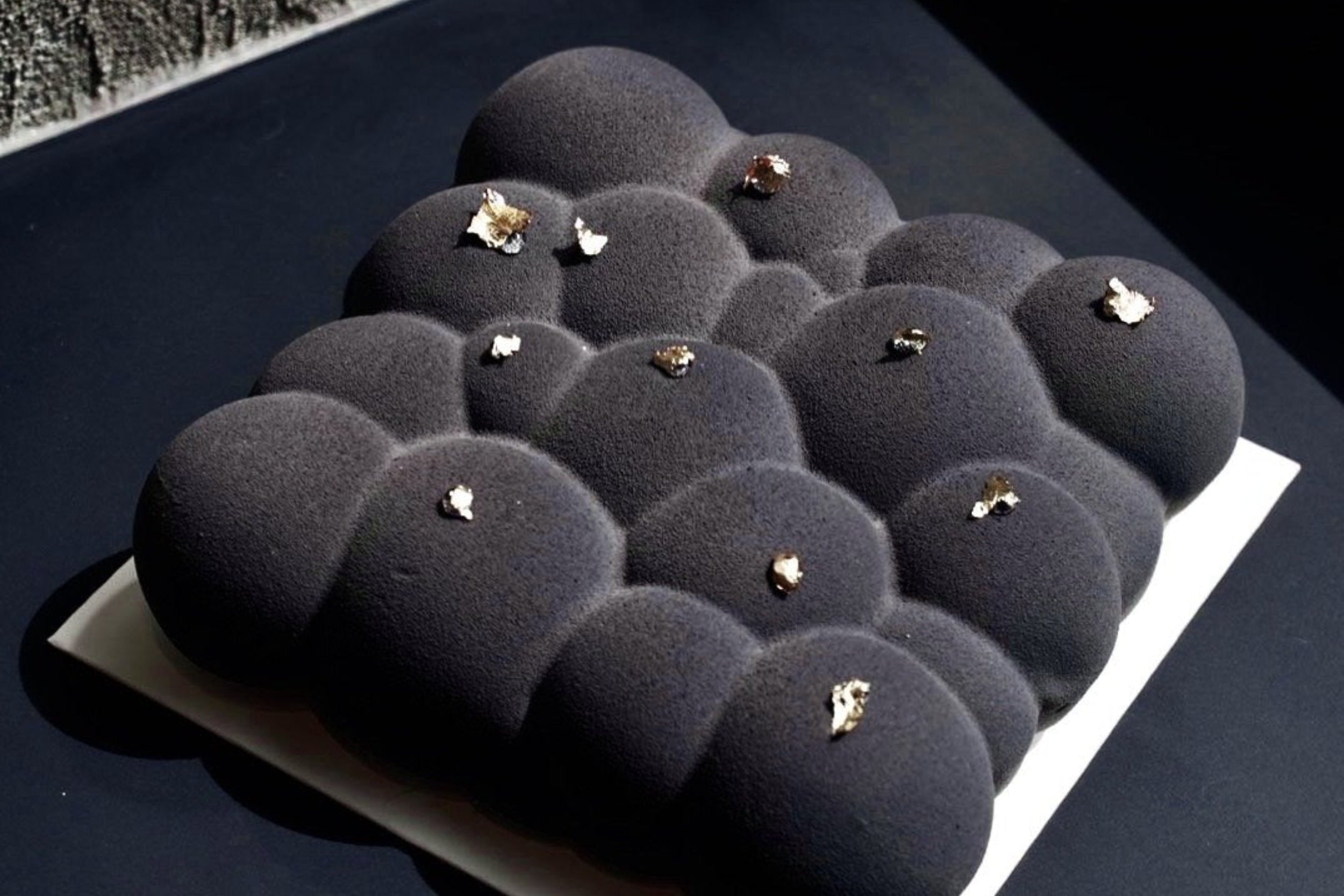 Sesame Noir Cloud Cake 7"