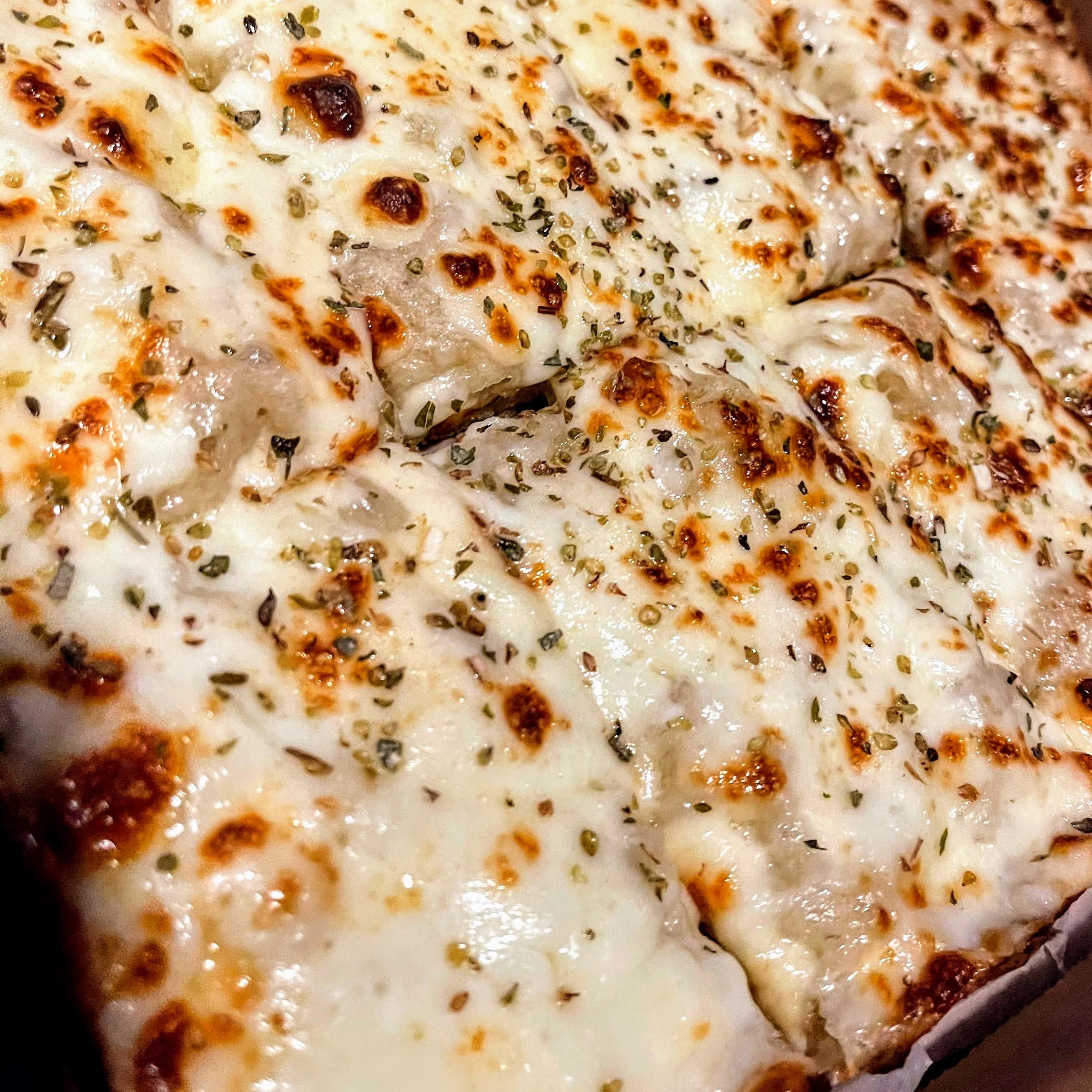 HEMI WHITE PIZZA