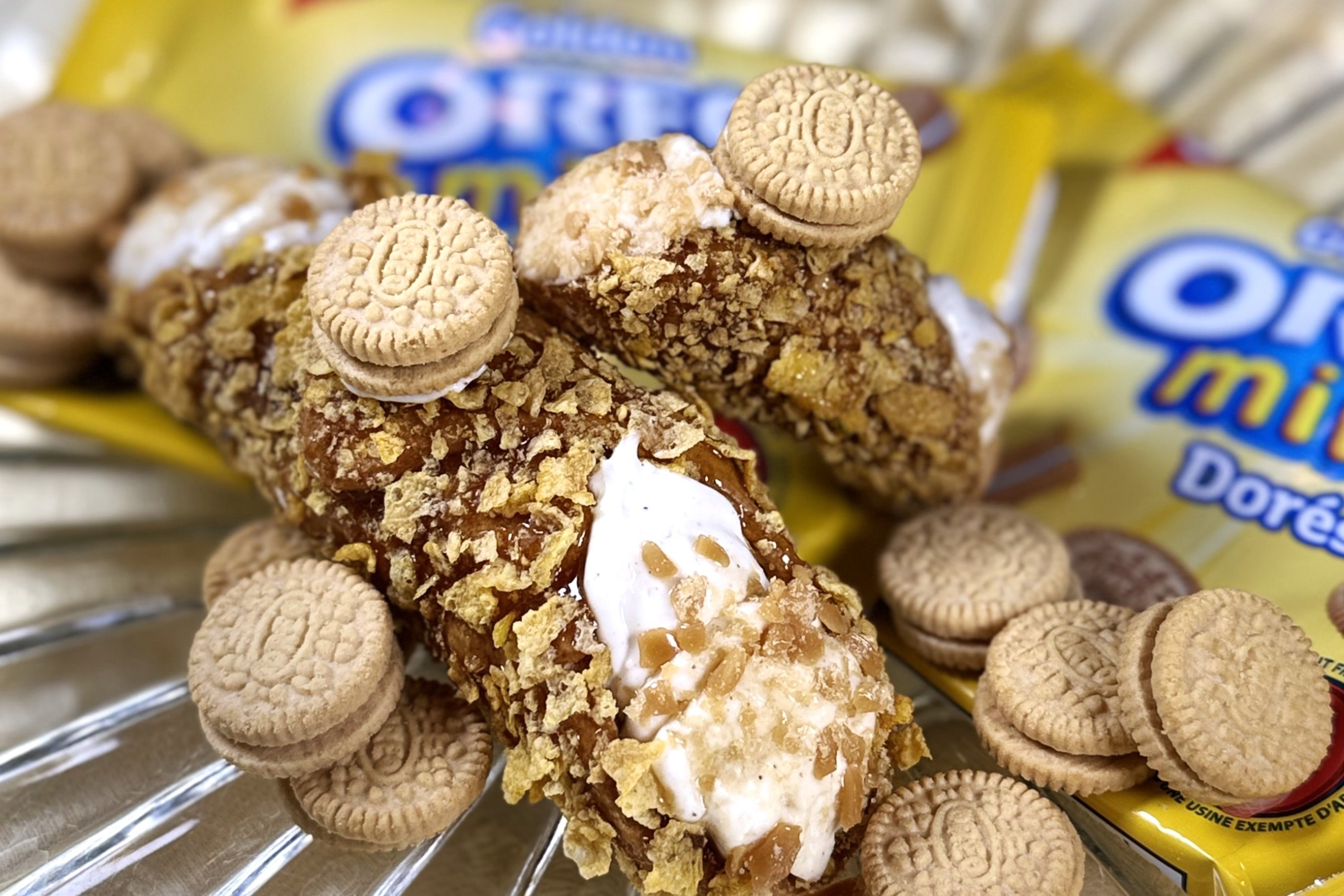 The Golden Oreo Cannoli
