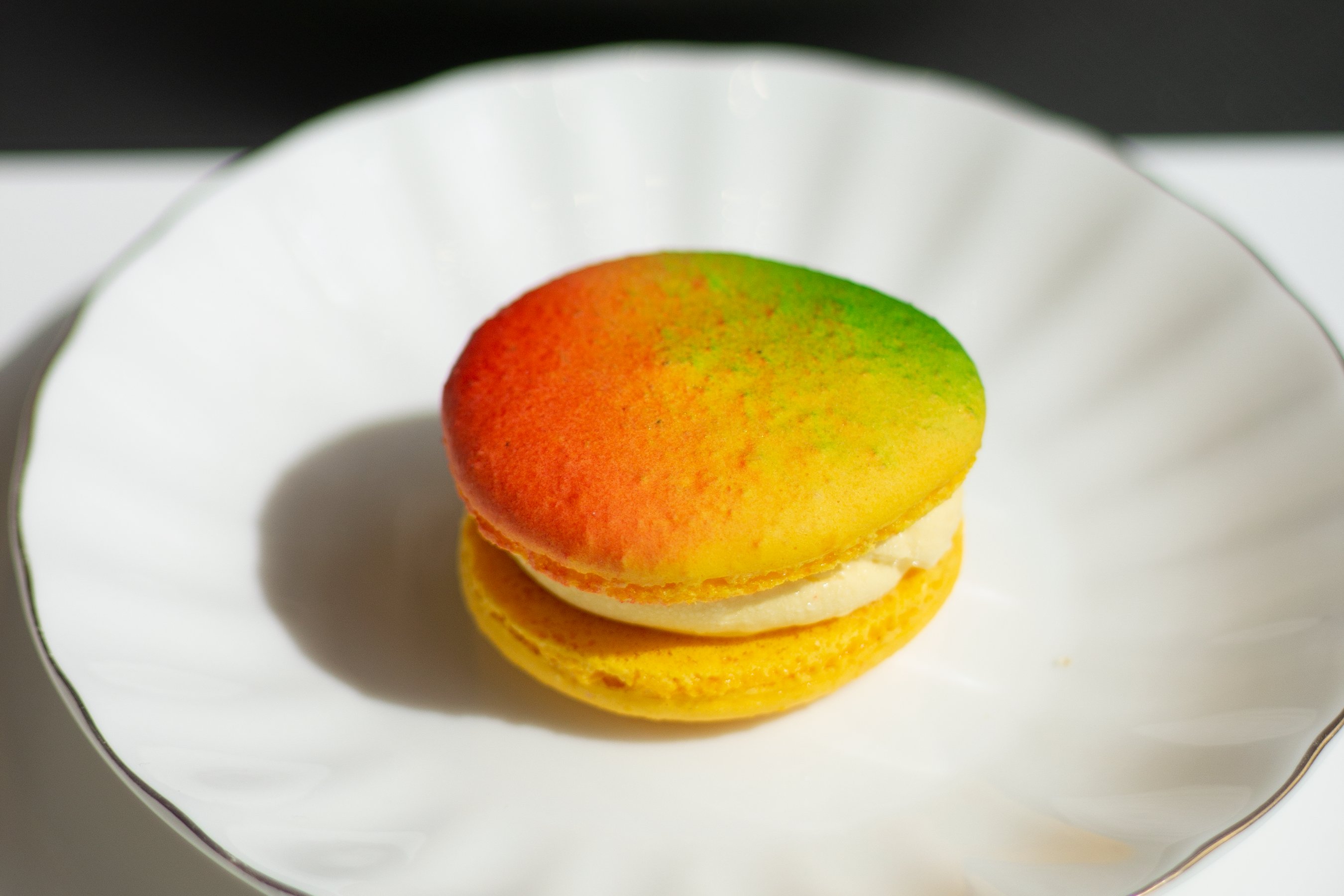 Mango Macaron