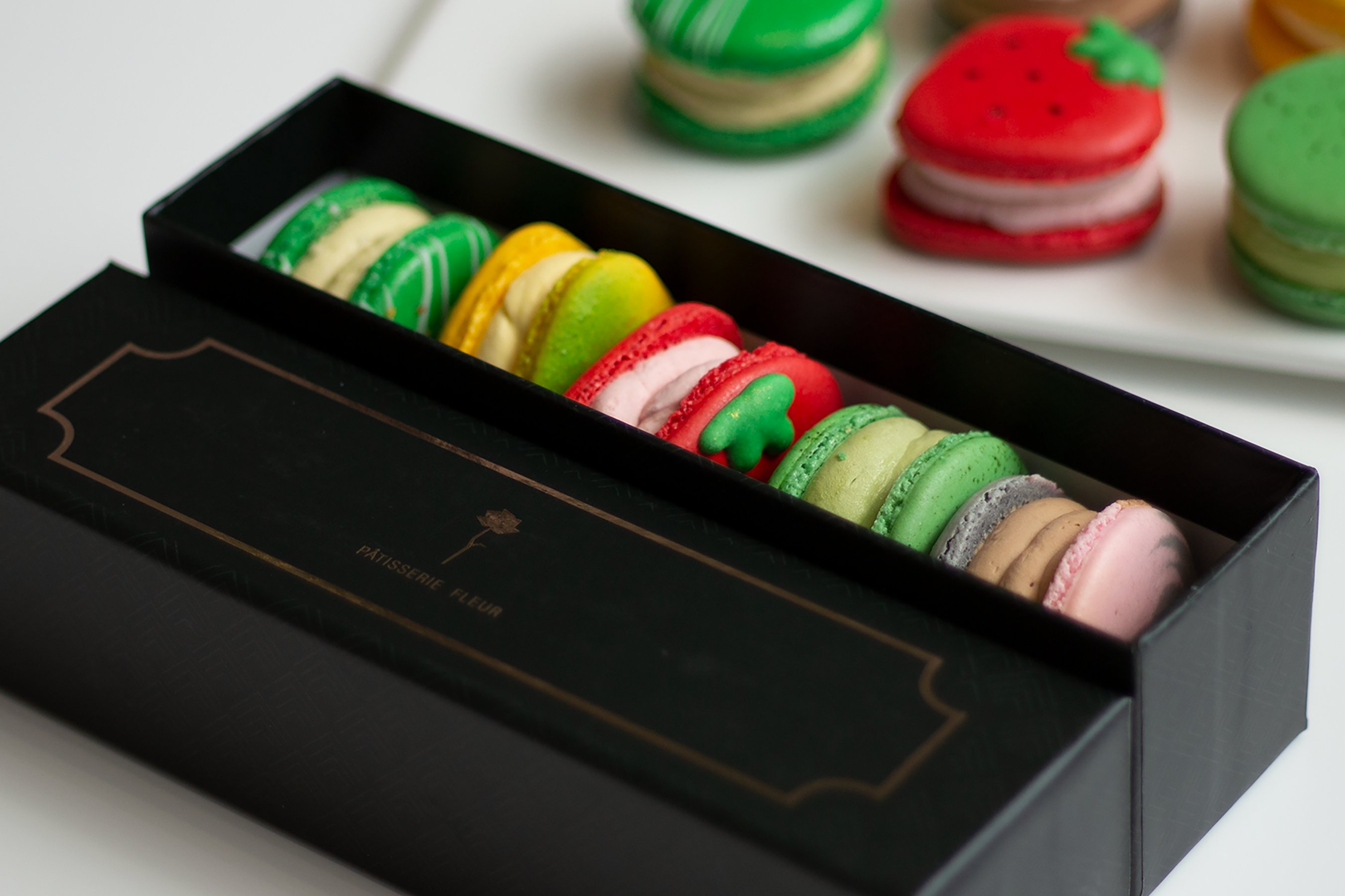 Macaron Box Set (5 pcs)