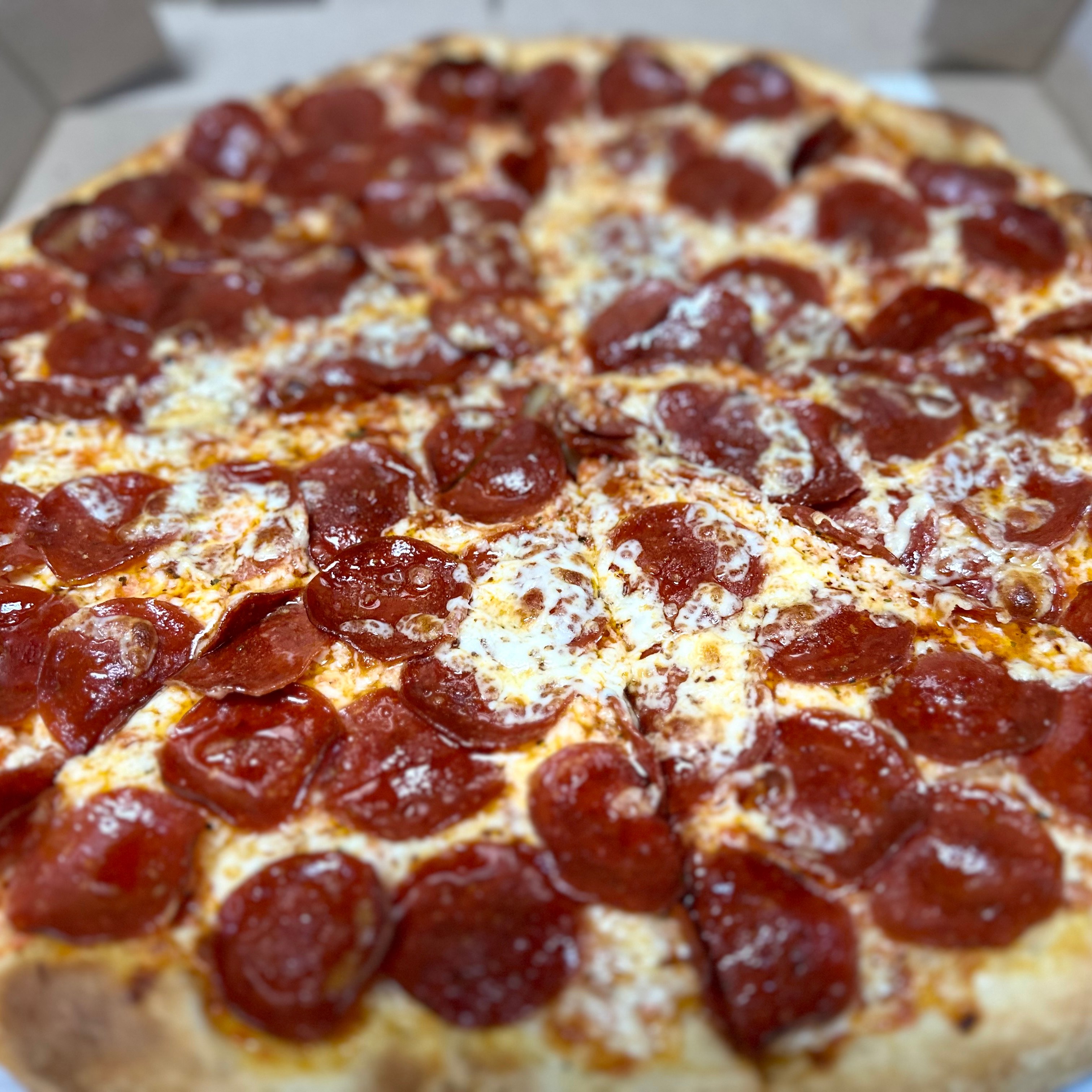 Hot Honey Xtra Pepperoni 🌶️ - 12" Medium.