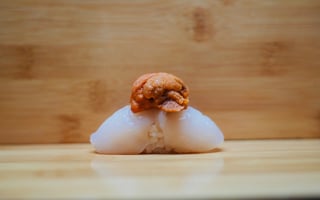 Nama Hotate Uni Sushi