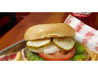 1/2 LB Burger w/Fries