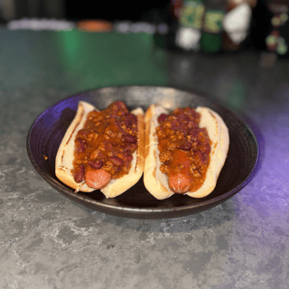 2 Chili Dogs w/ Fries