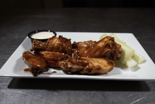 6 Buffalo Wings