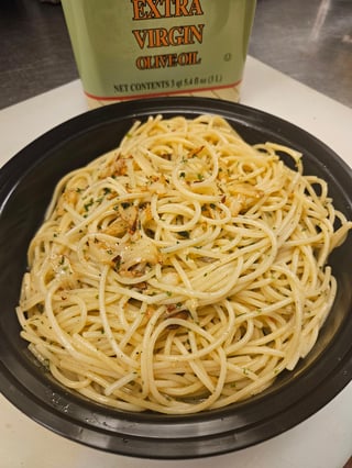 Pasta w/ Garlic and Oil