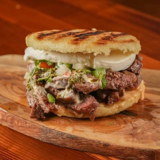 Arepas Rellena Chorizo