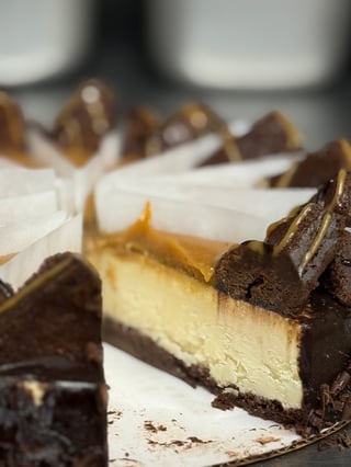 BROWNIE CHEESECAKE