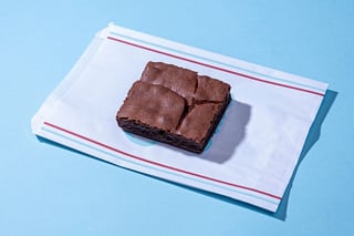 DULCE DE LECHE BROWNIE