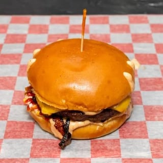 Any 2 burger with 20oz soda