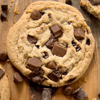 Jumbo Chocolate Chip Cookie
