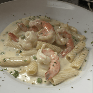 Rigatoni con Gamberi e Limoncello