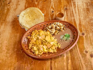 Migas & Huevos
