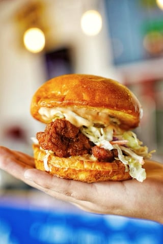 CHICKEN THIGH SAMMIE