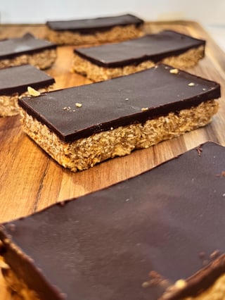 Peanut Butter Dark Chocolate Protein Bar