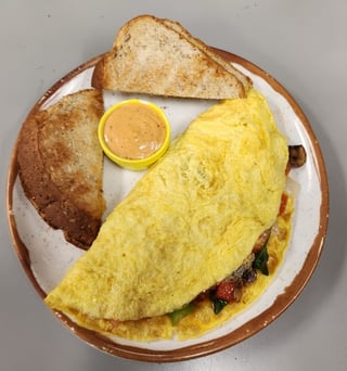 VEGGIE SUPREME OMELET