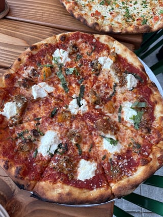 Meatball & Ricotta Pizza