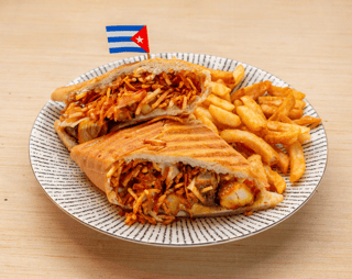 Chica's Chicken Sandwich Plate