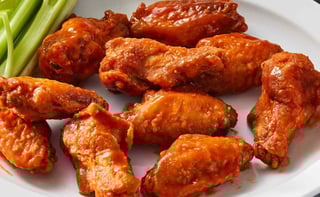 MOM CHICKEN WINGS (8)