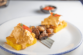 *Lobster Huevos Ahogados