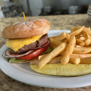 Classic Cheeseburger