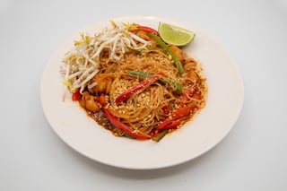 Thai Noodles with Shrimp and Chicken