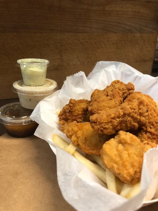 Kids Chicken Strips (3)+Small Fries