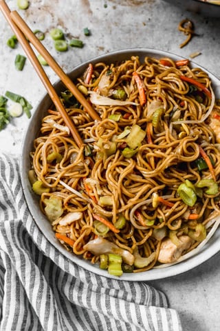 Vegetable Chow Mein (Large)