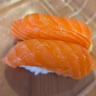 Salmon sushi