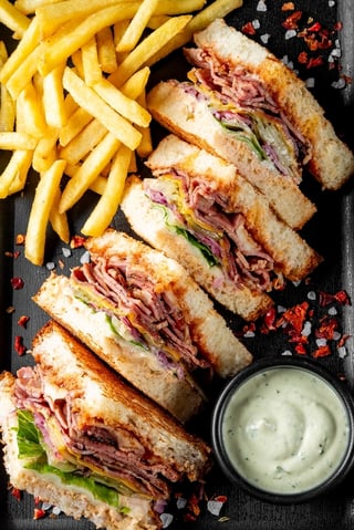 ROAST BEEF AND CHEESE CLUB