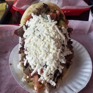 Arepa Mixta (2) Carnes/Grilled Meat Mix (2)