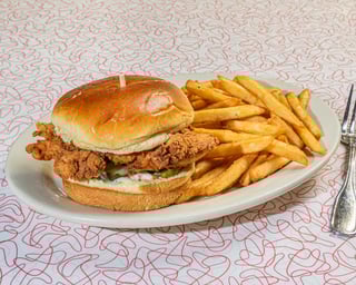 Dolly Chicken Sandwich