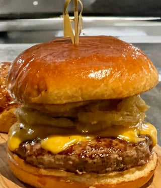 Sticky Burger with BBQ Sauce