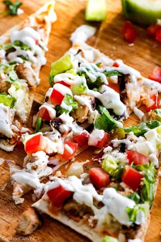 16 Chicken Gyro Pizza