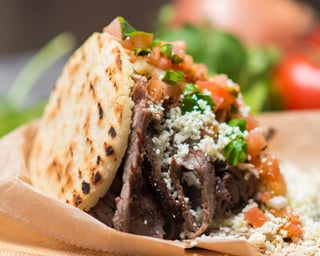 Arepa Mixta 2 Carnes/Grilled Meat (2)