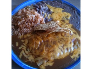 #4.     2 Enchiladas Plato  (beef, pork, chicken or cheese)