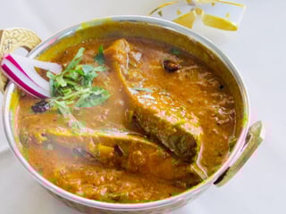 Vaaval Meen (Pomfret Fish)  Kulumbu