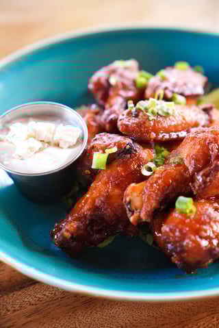 CHICKEN WINGS
