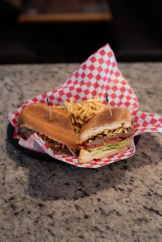 Pan con Bistec Sandwich