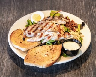 Hollywoods Hearty Harvest Cobb Salad
