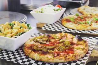 8" Pizza Lunch Special